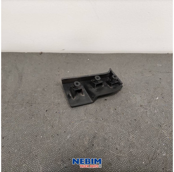 Volvo Volvo - 82453926 - Inzetstuk rechts - قطع الغيار: صور 2 Volvo Volvo - 82453926 - Inzetstuk rechts - قطع الغيار: صور 2