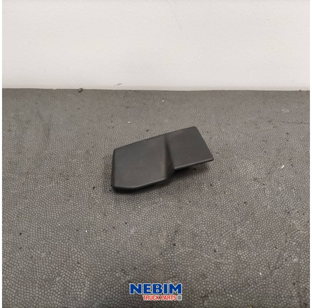 Volvo Volvo - 82453926 - Inzetstuk rechts - قطع الغيار: صور 1 Volvo Volvo - 82453926 - Inzetstuk rechts - قطع الغيار: صور 1