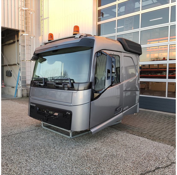 Volvo Volvo - 85135362 - Cabine FH4 CABH175 - قطع الغيار - شاحنة: صور 1 Volvo Volvo - 85135362 - Cabine FH4 CABH175 - قطع الغيار - شاحنة: صور 1