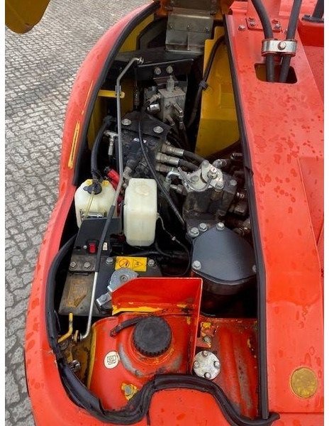 حفارة على عجلات Komatsu PW 98 MR-8 (12005627): صور 19