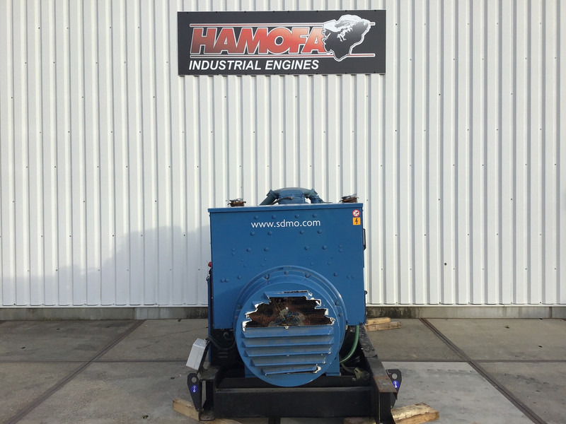 MTU 16V2000 GENERATOR 900KVA USED - مجموعة المولدات: صور 3 MTU 16V2000 GENERATOR 900KVA USED - مجموعة المولدات: صور 3