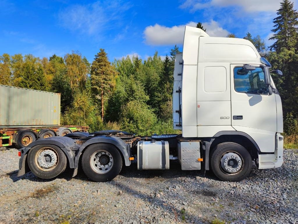 Volvo FH 13 500 - شاحنة جرار: صور 5 Volvo FH 13 500 - شاحنة جرار: صور 5