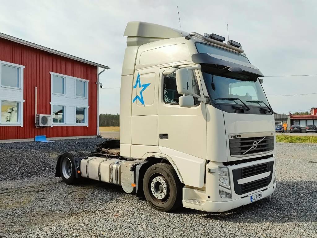 Volvo FH 13 - شاحنة جرار: صور 2 Volvo FH 13 - شاحنة جرار: صور 2