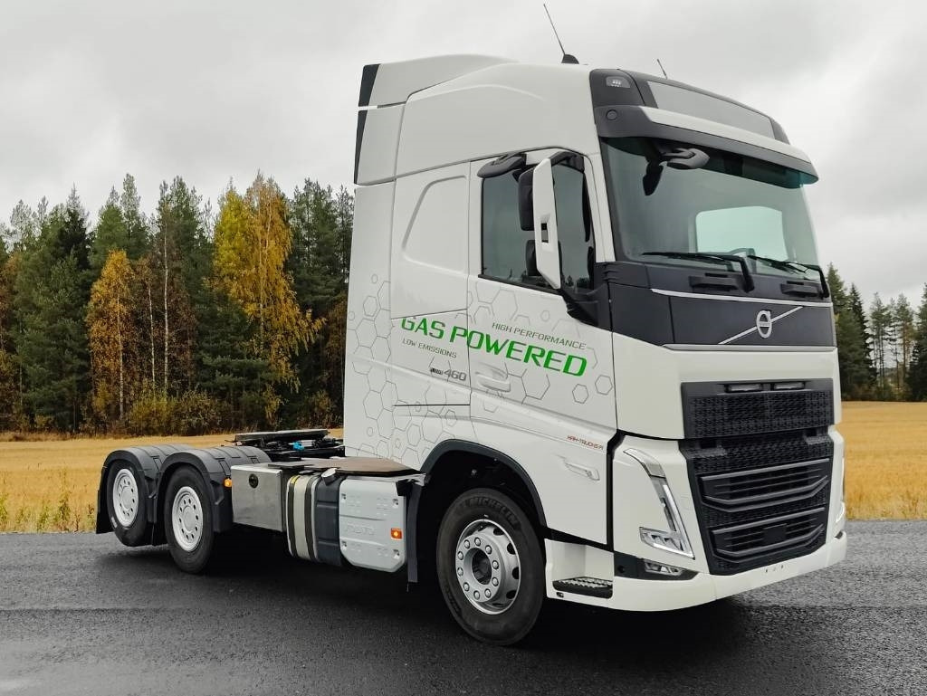 Volvo FH 460 LNG - شاحنة جرار: صور 3 Volvo FH 460 LNG - شاحنة جرار: صور 3