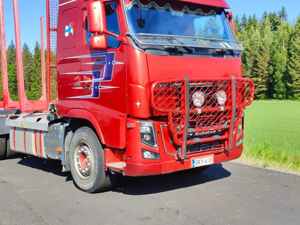 Volvo FH16 - شاحنة قطع الأشجار: صور 5 Volvo FH16 - شاحنة قطع الأشجار: صور 5