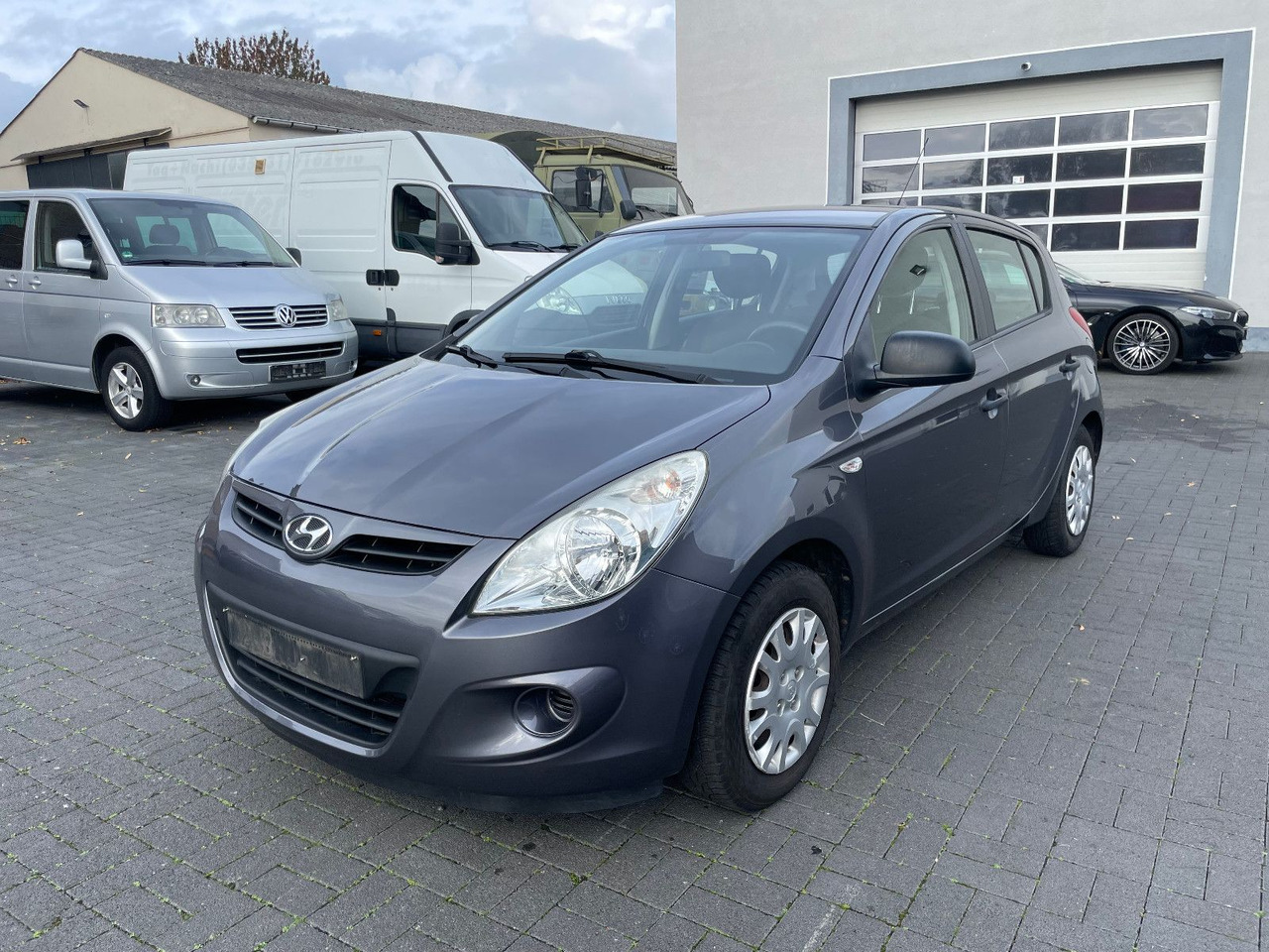 Hyundai i20 TÜV 11-2027 - سيدان: صور 3 Hyundai i20 TÜV 11-2027 - سيدان: صور 3