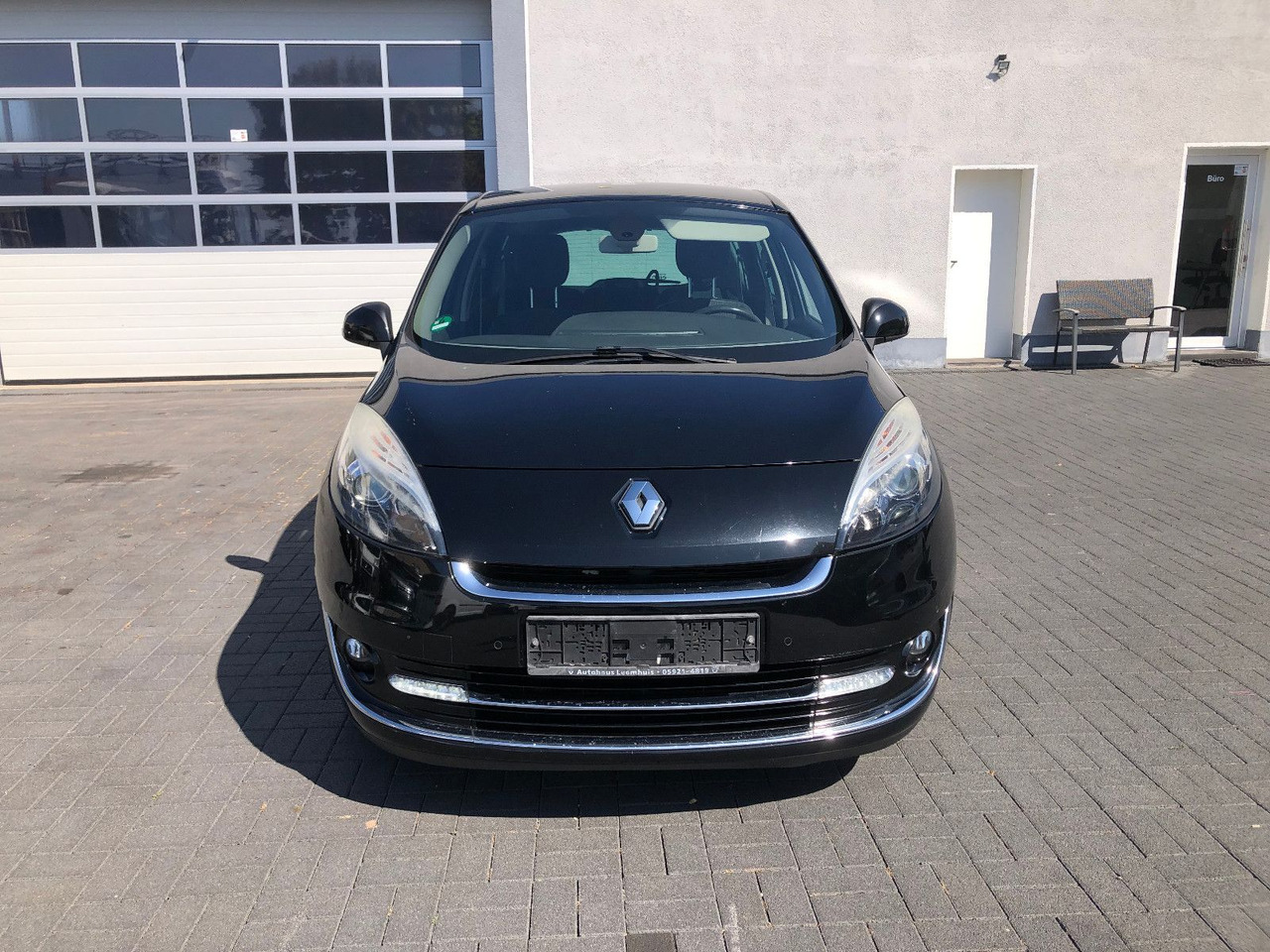 Renault Scenic Grand 2.0 dCi 150 BOSE Edition,Automatik - ميكروباص: صور 5 Renault Scenic Grand 2.0 dCi 150 BOSE Edition,Automatik - ميكروباص: صور 5