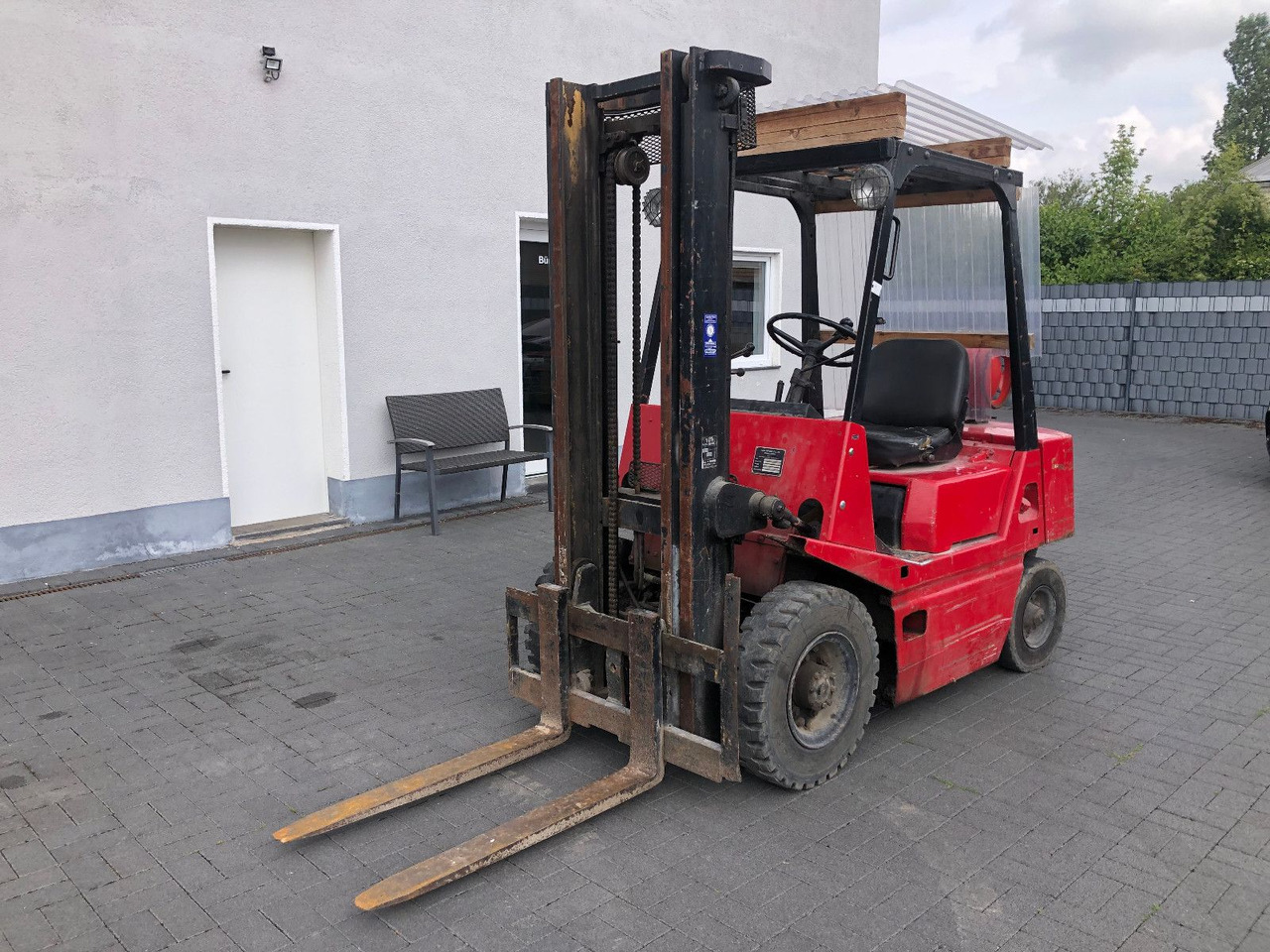 TCM FG 25 LPG Gas , Nissan - رافعة شوكية تعمل بالغاز: صور 1 TCM FG 25 LPG Gas , Nissan - رافعة شوكية تعمل بالغاز: صور 1