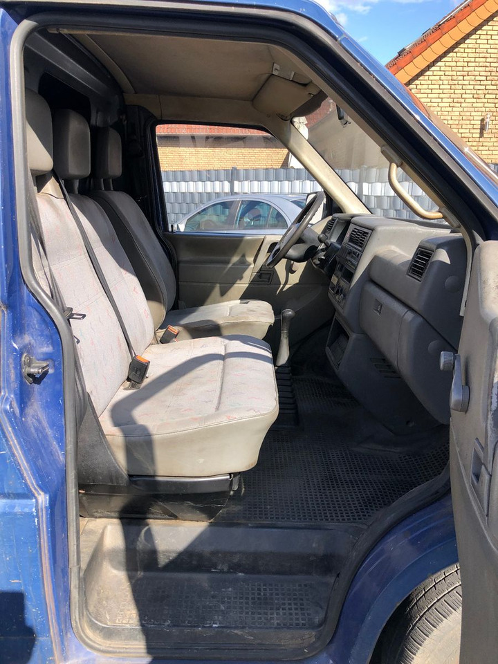 فان المدمجة Volkswagen T4 2.5 TDI Lang: صور 13 فان المدمجة Volkswagen T4 2.5 TDI Lang: صور 13