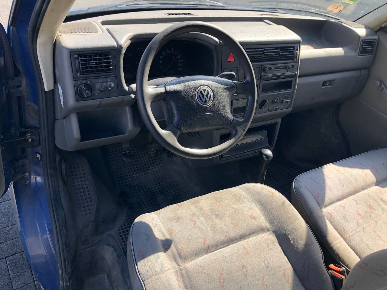 فان المدمجة Volkswagen T4 2.5 TDI Lang: صور 11 فان المدمجة Volkswagen T4 2.5 TDI Lang: صور 11