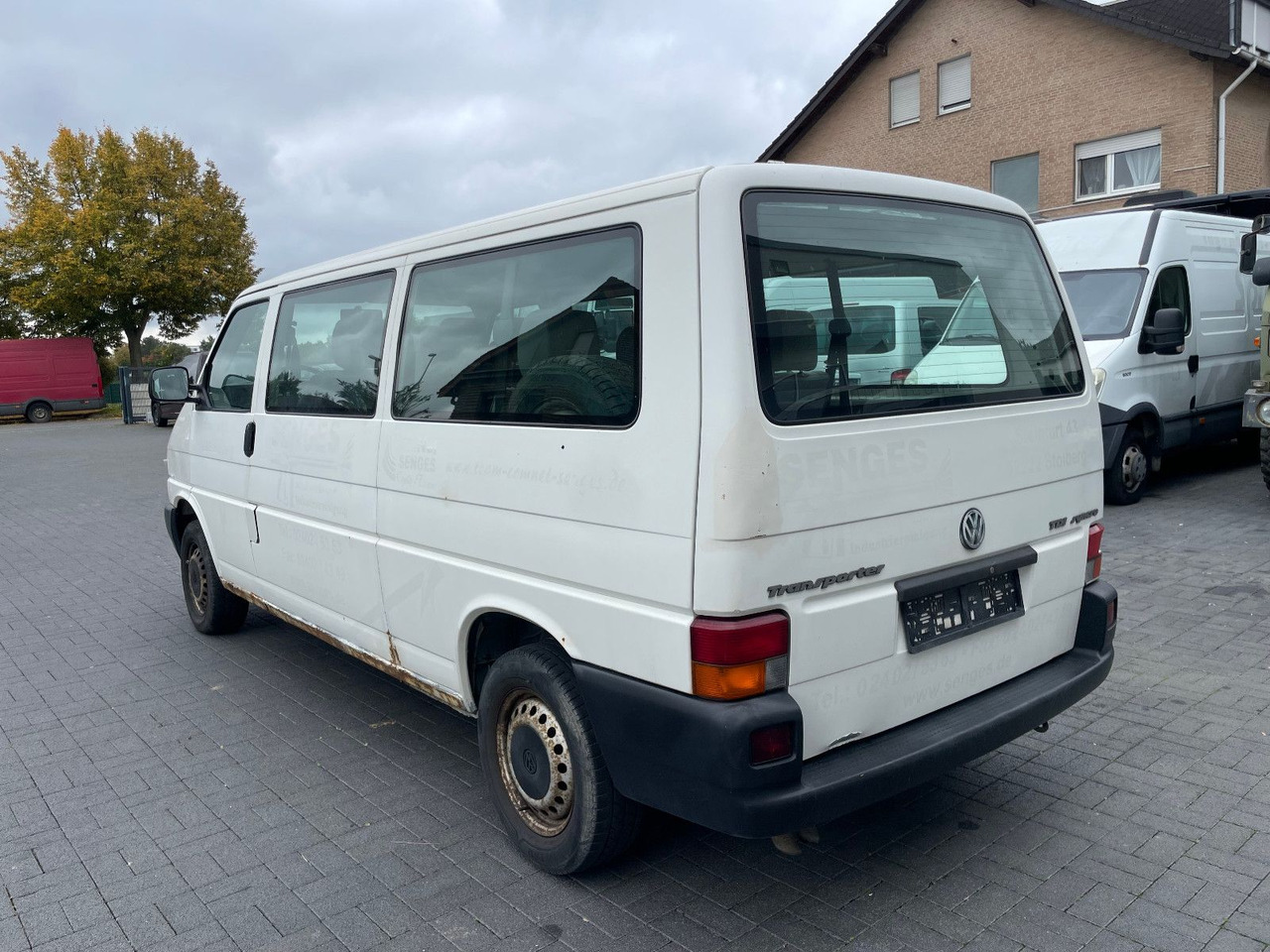 Volkswagen T4 Caravelle 2,5-l-Diesel TDI 75kW syncro lang - ميكروباص: صور 4 Volkswagen T4 Caravelle 2,5-l-Diesel TDI 75kW syncro lang - ميكروباص: صور 4