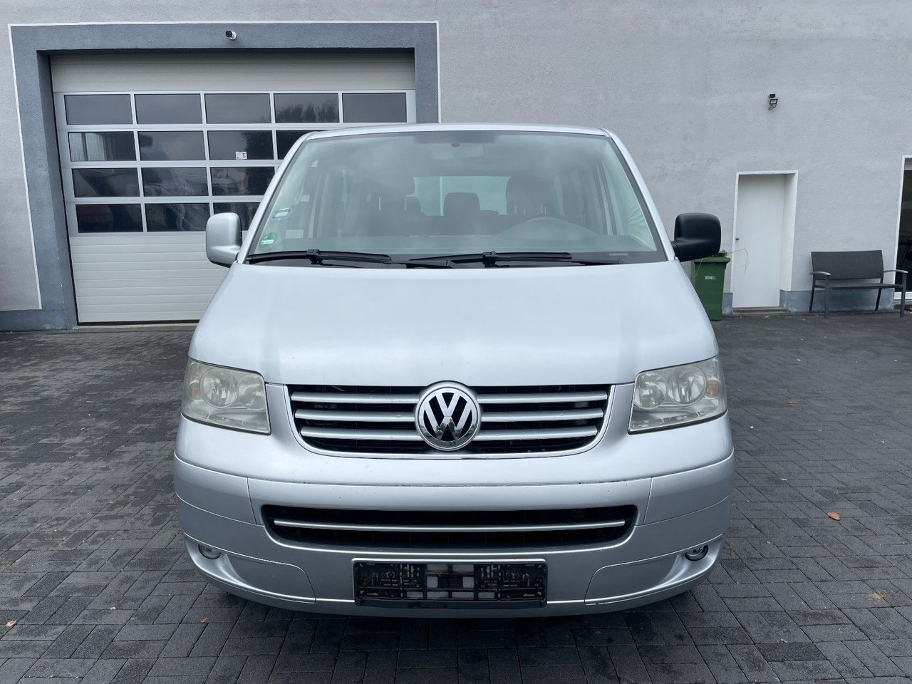 Volkswagen T5 2.5 TDi Caravelle 4Motion 8-Sitzer - ميكروباص: صور 5 Volkswagen T5 2.5 TDi Caravelle 4Motion 8-Sitzer - ميكروباص: صور 5