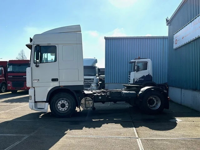 DAF 95.380 XF SPACECAB (EURO 2 / ZF16 MANUAL GEARBOX / D.E.B. ENGINE BRAKE / AIRCONDITIONING) - شاحنة جرار: صور 5 DAF 95.380 XF SPACECAB (EURO 2 / ZF16 MANUAL GEARBOX / D.E.B. ENGINE BRAKE / AIRCONDITIONING) - شاحنة جرار: صور 5