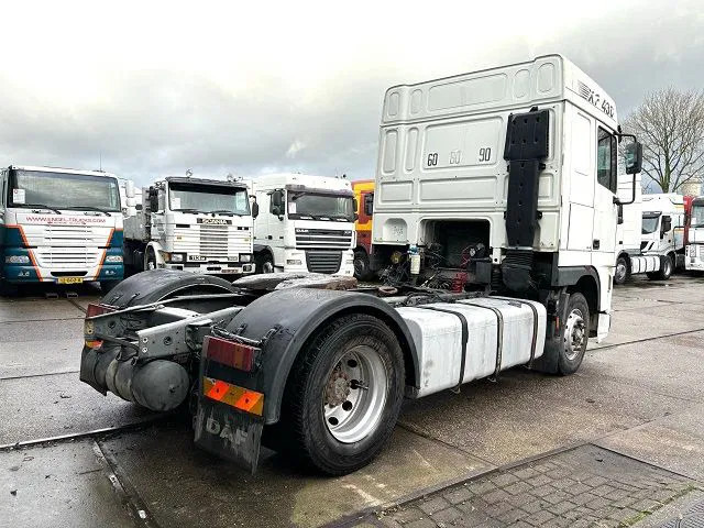 DAF 95.430 XF SPACECAB (EURO 3 / ZF16 MANUAL GEARBOX / ZF-INTARDER / AIRCONDITIONING) - شاحنة جرار: صور 3 DAF 95.430 XF SPACECAB (EURO 3 / ZF16 MANUAL GEARBOX / ZF-INTARDER / AIRCONDITIONING) - شاحنة جرار: صور 3