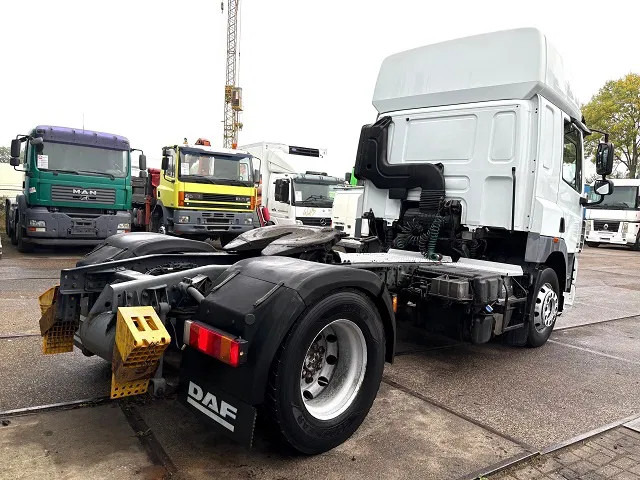 DAF CF 85.460 SPACECAB 4x2 (AS-TRONIC / MX-BRAKE / AIRCONDITIONING / ADR-VLG / FRIDGE / EURO 5 / ETC.) - شاحنة جرار: صور 3 DAF CF 85.460 SPACECAB 4x2 (AS-TRONIC / MX-BRAKE / AIRCONDITIONING / ADR-VLG / FRIDGE / EURO 5 / ETC.) - شاحنة جرار: صور 3