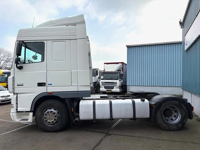 DAF XF 105.460 ATE SPACECAB 4x2 ONLY 835.500 KM (ZF-MANUAL GEARBOX / ZF-INTARDER / AIRCONDITIONING / EURO 5) - شاحنة جرار: صور 4 DAF XF 105.460 ATE SPACECAB 4x2 ONLY 835.500 KM (ZF-MANUAL GEARBOX / ZF-INTARDER / AIRCONDITIONING / EURO 5) - شاحنة جرار: صور 4