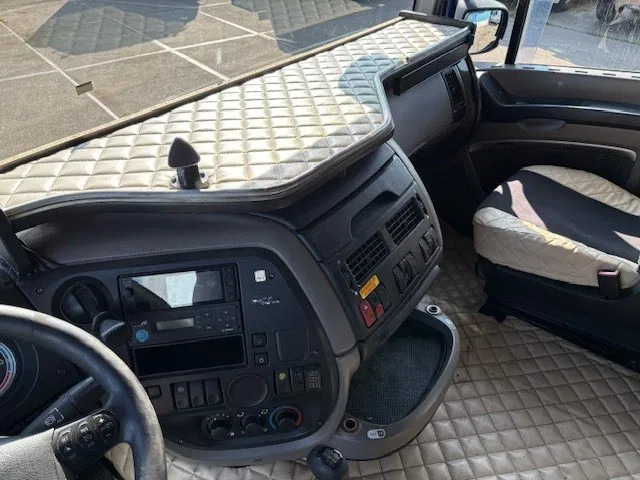 شاحنة جرار DAF XF 105.460 ATE SPACECAB (ZF16 MANUAL GEARBOX / HYDRAULIC KIT / P.T.O. / ADR-VLG / FULL SPOILERSET / FRIDGE): صور 9