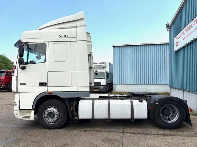 DAF XF 105.460 SPACECAB (4 IDENTICAL UNITS AVAILBLE) (ZF16 MANUAL GEARBOX / MX-BRAKE / 870+430 LITER TANK / FRIDGE / AIRCONDITIONING - شاحنة جرار: صور 5 DAF XF 105.460 SPACECAB (4 IDENTICAL UNITS AVAILBLE) (ZF16 MANUAL GEARBOX / MX-BRAKE / 870+430 LITER TANK / FRIDGE / AIRCONDITIONING - شاحنة جرار: صور 5