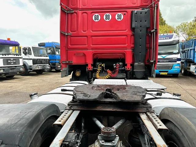 شاحنة جرار DAF XF 105.460 SPACECAB (ZF16 MANUAL GEARBOX / MX-BRAKE / 870+430 LITER TANK / AIRCONDITIONING / FRIDGE): صور 9