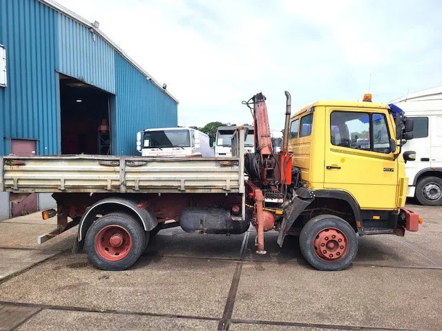 Mercedes-Benz 1117 K (6-CILINDER) KIPPER WITH FERRARI CRANE (FULL STEEL SUSPENSION / MANUAL GEARBOX / P.T.O.) - قلابات, شاحنة كرين: صور 4 Mercedes-Benz 1117 K (6-CILINDER) KIPPER WITH FERRARI CRANE (FULL STEEL SUSPENSION / MANUAL GEARBOX / P.T.O.) - قلابات, شاحنة كرين: صور 4