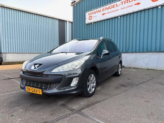 Peugeot 308 SW 5-DOORS HATCHBACK / MPV (APK/TUV 01-2026 / 6 GEARS MANUAL GEARBOX / AIRCONDITIONING / PANORAMA / ELECTRIACAL PACKAGE / ETC.) - سيارة: صور 1 Peugeot 308 SW 5-DOORS HATCHBACK / MPV (APK/TUV 01-2026 / 6 GEARS MANUAL GEARBOX / AIRCONDITIONING / PANORAMA / ELECTRIACAL PACKAGE / ETC.) - سيارة: صور 1