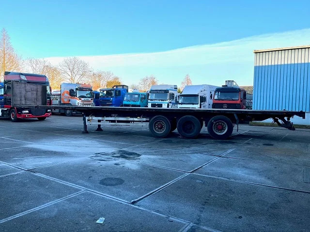 Van Hool 3B1047 13.60M. FLATBED TRAILER WITH 40FT TWISTLOCKS (SAF-AXLES / DISC BRAKES / 40FT TWISTLOCKS) - نصف مقطورة مسطحة: صور 5 Van Hool 3B1047 13.60M. FLATBED TRAILER WITH 40FT TWISTLOCKS (SAF-AXLES / DISC BRAKES / 40FT TWISTLOCKS) - نصف مقطورة مسطحة: صور 5
