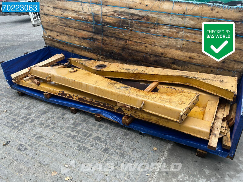 Caterpillar 740B TAIL GATE CAT 740 - CAT 745 - ملحقات: صور 1 Caterpillar 740B TAIL GATE CAT 740 - CAT 745 - ملحقات: صور 1