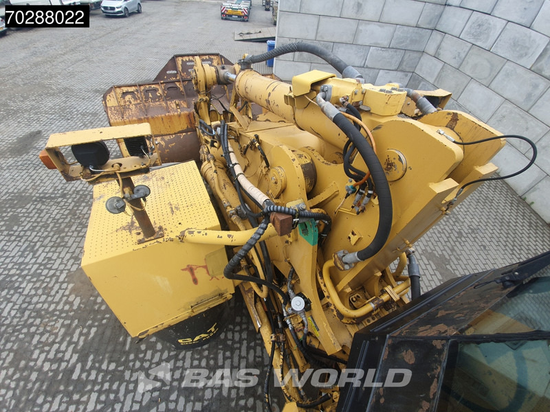 اللودر بعجل Caterpillar 988 H: صور 12