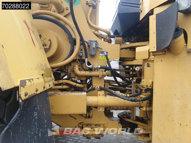 اللودر بعجل Caterpillar 988 H: صور 13