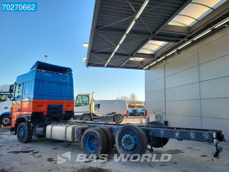 DAF XF 440 6X2 SC ACC Liftachse 2x Tanks Euro 6 - الشاسيه شاحنة: صور 2 DAF XF 440 6X2 SC ACC Liftachse 2x Tanks Euro 6 - الشاسيه شاحنة: صور 2