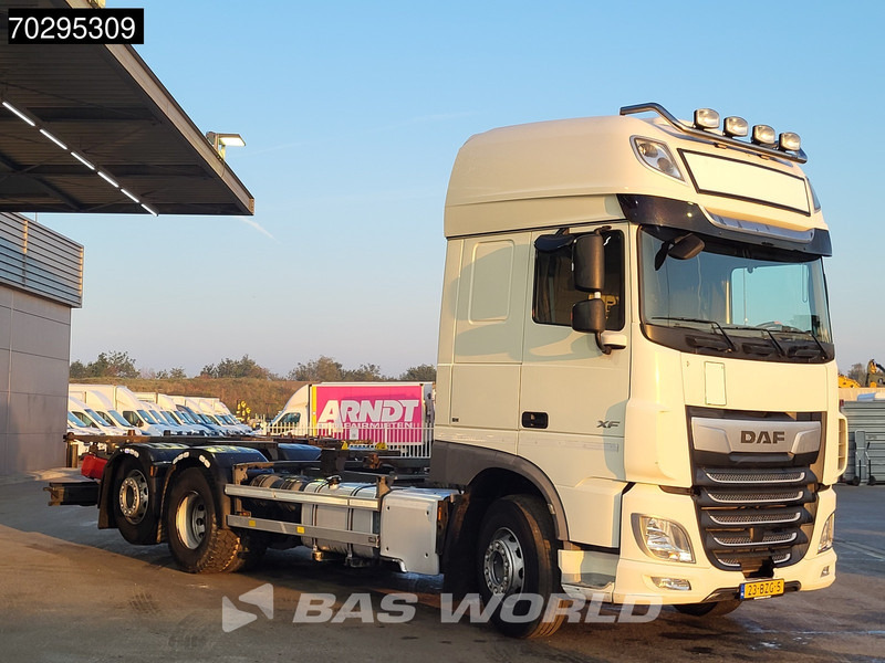 DAF XF 450 XF 6X2 NL-Truck Retarder 2xTanks Lift-axle Standairco ACC Euro 6 - شاحنات الحاويات / جسم علوي قابل للتغيير شاحنة: صور 3 DAF XF 450 XF 6X2 NL-Truck Retarder 2xTanks Lift-axle Standairco ACC Euro 6 - شاحنات الحاويات / جسم علوي قابل للتغيير شاحنة: صور 3