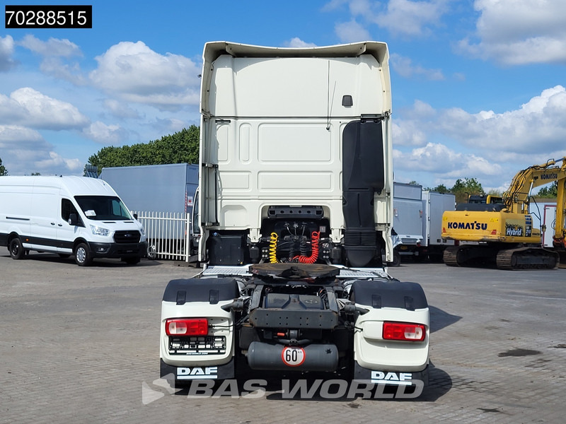 DAF XF 460 4X2 NL-Truck SSC Retarder 2xTanks ACC Euro 6 - شاحنة جرار: صور 5 DAF XF 460 4X2 NL-Truck SSC Retarder 2xTanks ACC Euro 6 - شاحنة جرار: صور 5