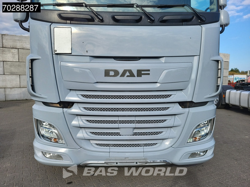 شاحنة جرار DAF XF 530 4X2 SSC ADR Standklima ACC 2x Tanks Navi Euro 6: صور 8