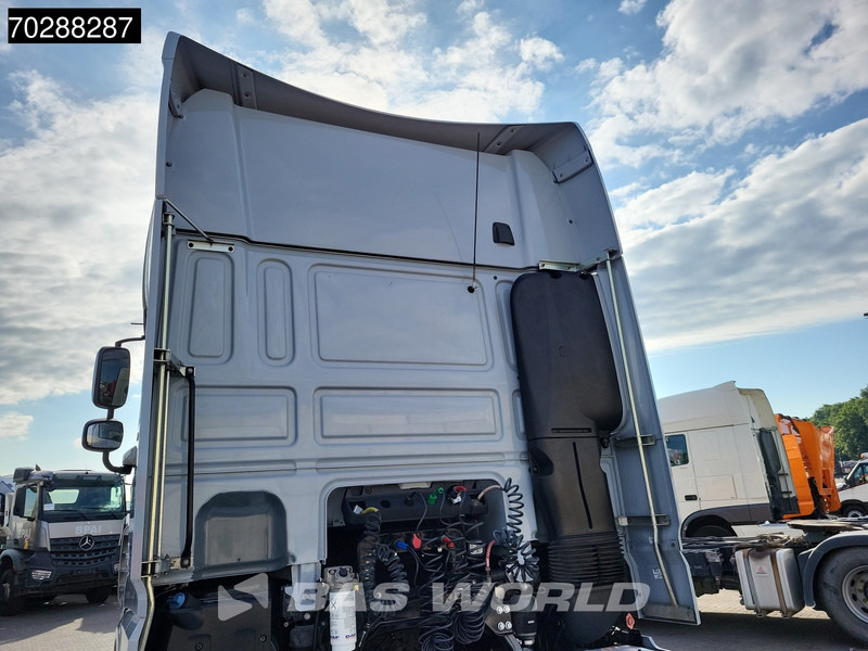 شاحنة جرار DAF XF 530 4X2 SSC ADR Standklima ACC 2x Tanks Navi Euro 6: صور 10