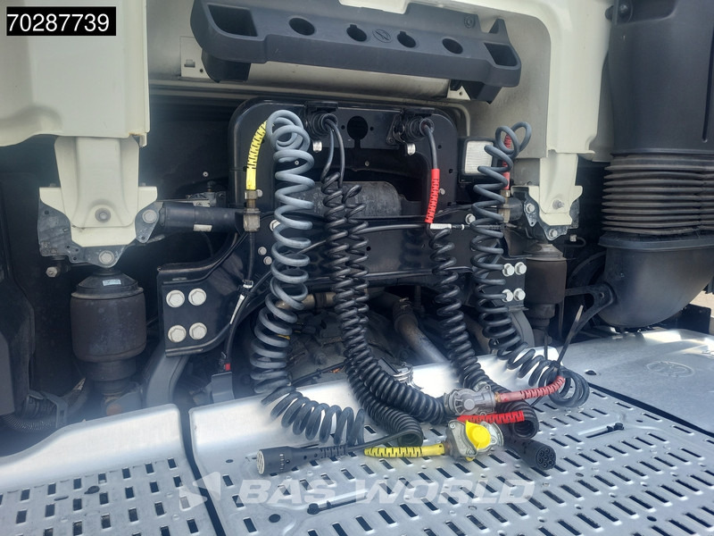 شاحنة جرار DAF XF 530 4X2 SSC Retarder 2x Tanks Standklima Navi: صور 10