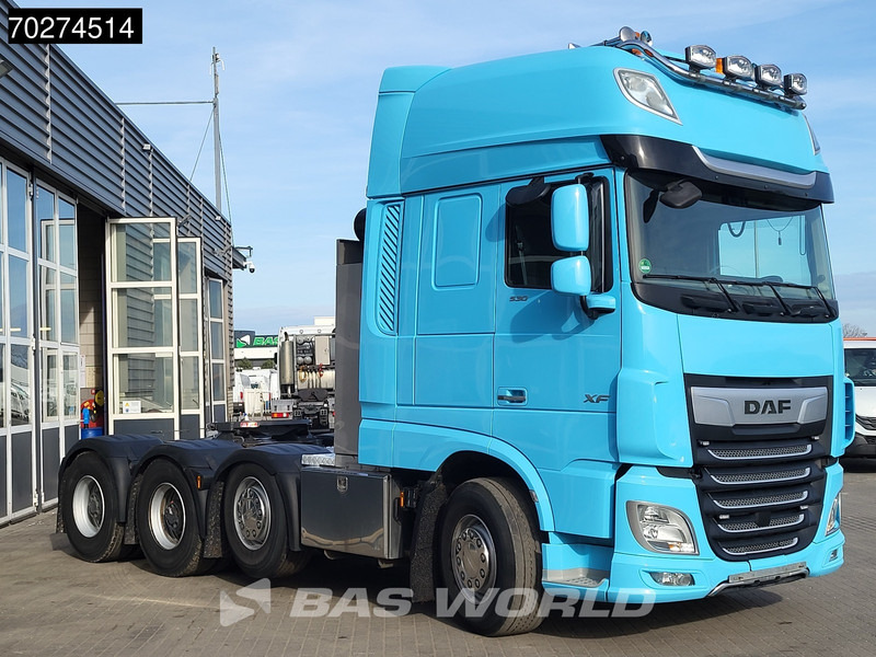 DAF XF 530 XF 8X4 Big-Axle Lift+lenkachse Retarder PTO Hydraulik StandKlima ACC LED Euro 6 - شاحنة جرار: صور 3 DAF XF 530 XF 8X4 Big-Axle Lift+lenkachse Retarder PTO Hydraulik StandKlima ACC LED Euro 6 - شاحنة جرار: صور 3
