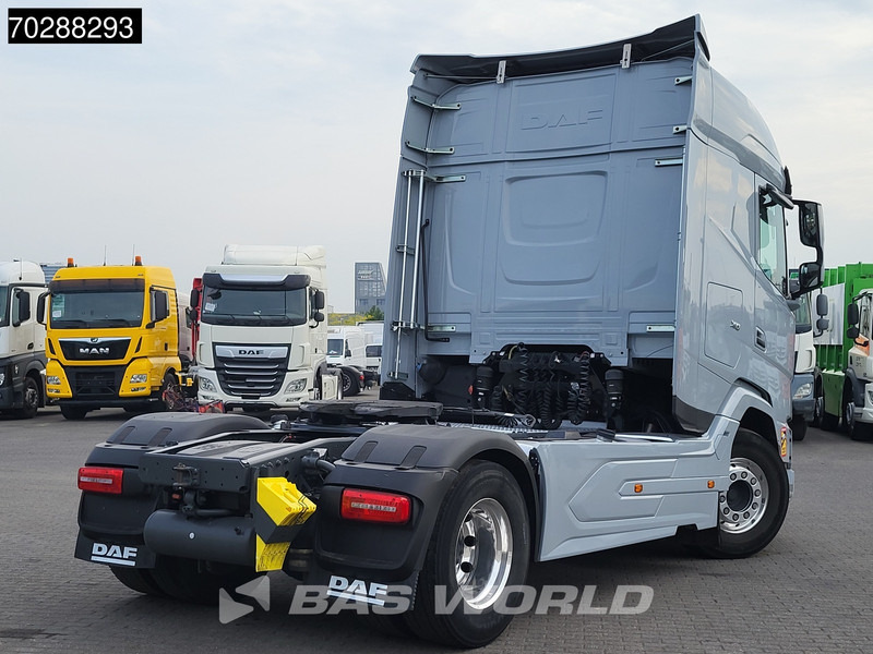 DAF XG 530 4X2 XG Retarder 2xTanks ACC Standklima Euro 6 - شاحنة جرار: صور 5 DAF XG 530 4X2 XG Retarder 2xTanks ACC Standklima Euro 6 - شاحنة جرار: صور 5