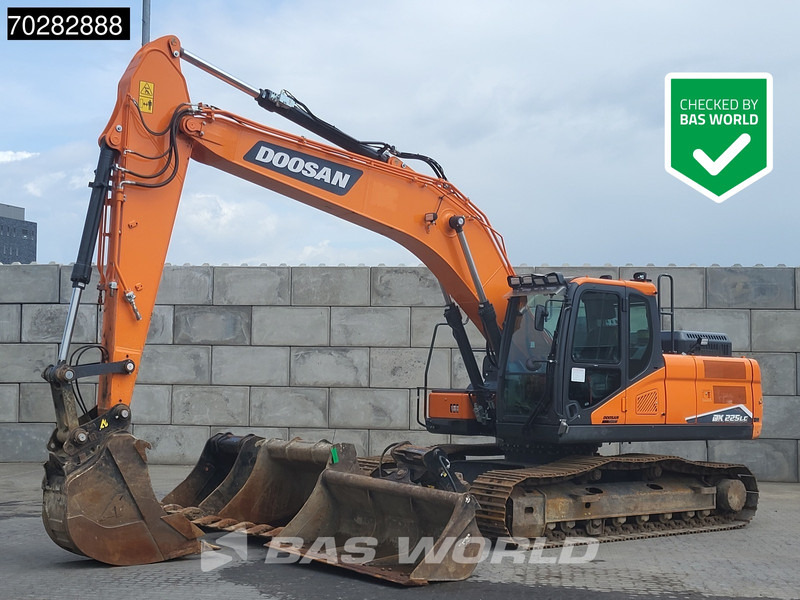 Doosan DX225 LC-7 4 BUCKETS - حفارات زحافة: صور 1 Doosan DX225 LC-7 4 BUCKETS - حفارات زحافة: صور 1