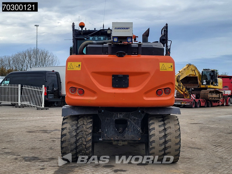 Hitachi ZX140W -6 - حفارة على عجلات: صور 3 Hitachi ZX140W -6 - حفارة على عجلات: صور 3