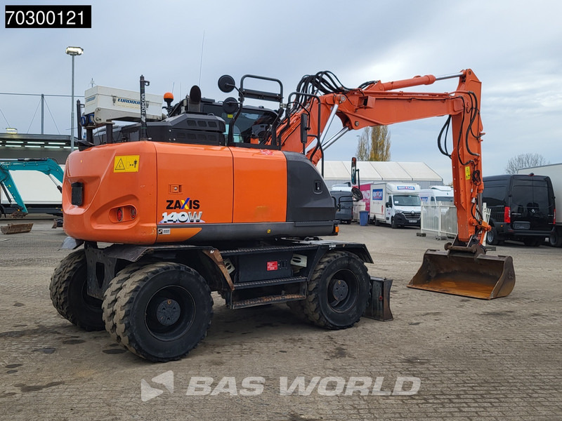 Hitachi ZX140W -6 - حفارة على عجلات: صور 5 Hitachi ZX140W -6 - حفارة على عجلات: صور 5