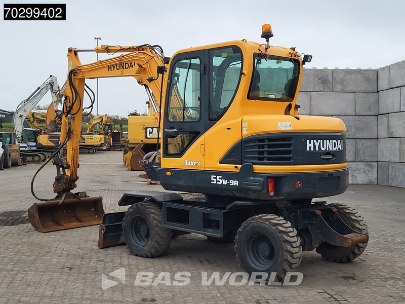 Hyundai Robex 55W-9A EPA - حفارة على عجلات: صور 5 Hyundai Robex 55W-9A EPA - حفارة على عجلات: صور 5