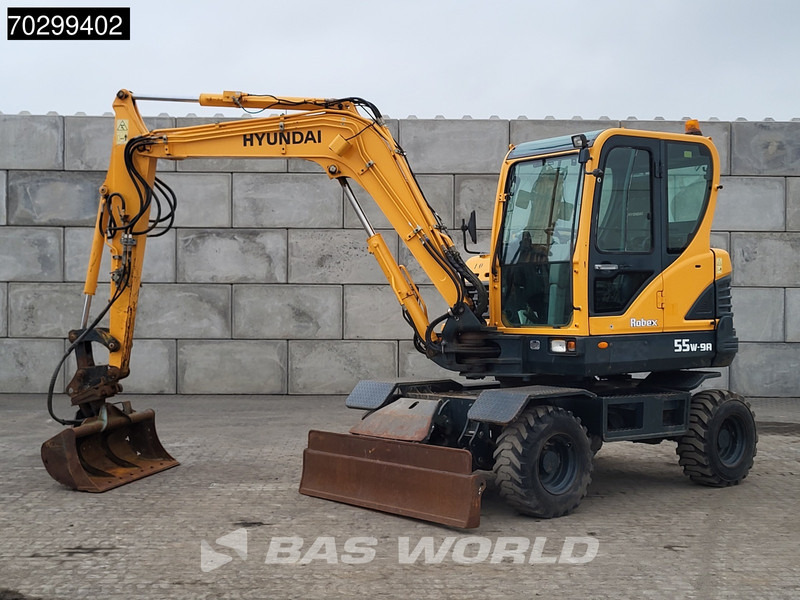 Hyundai Robex 55W-9A EPA - حفارة على عجلات: صور 3 Hyundai Robex 55W-9A EPA - حفارة على عجلات: صور 3