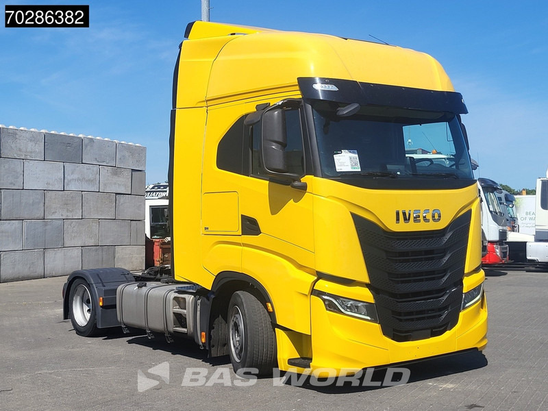 Iveco S-Way 460 4X2 Retarder Mega ACC Euro 6 - شاحنة جرار: صور 2 Iveco S-Way 460 4X2 Retarder Mega ACC Euro 6 - شاحنة جرار: صور 2