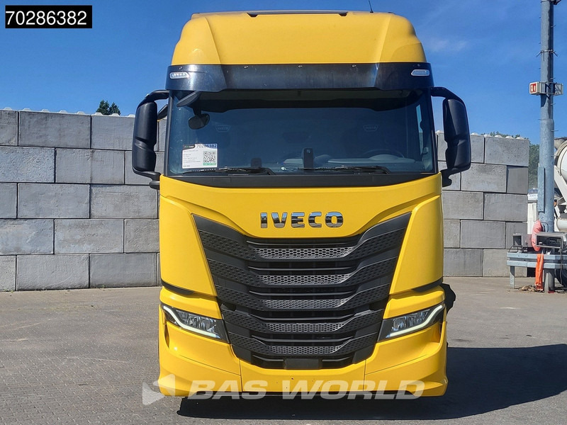 Iveco S-Way 460 4X2 Retarder Mega ACC Euro 6 - شاحنة جرار: صور 3 Iveco S-Way 460 4X2 Retarder Mega ACC Euro 6 - شاحنة جرار: صور 3