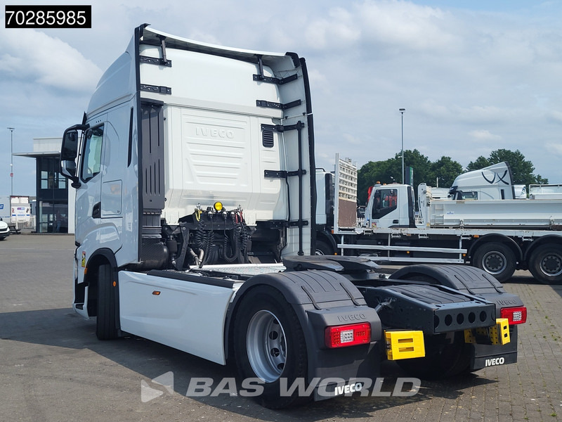 Iveco S-Way 490 4X2 Retarder 2x Tanks Standklima Navi ACC LED - شاحنة جرار: صور 2 Iveco S-Way 490 4X2 Retarder 2x Tanks Standklima Navi ACC LED - شاحنة جرار: صور 2