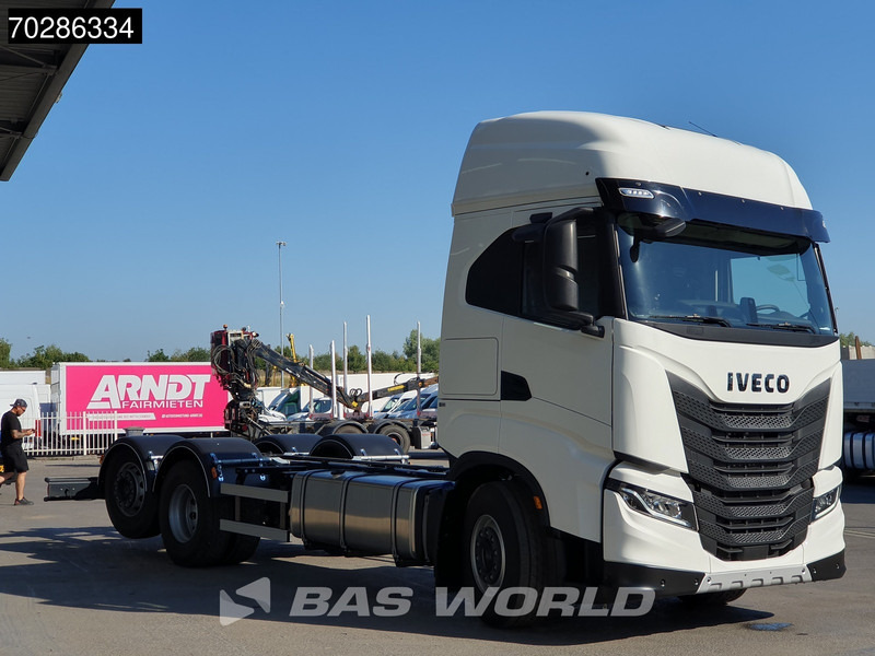 Iveco S-Way 490 6X2 NEW chassis! Retarder Standklima Lift+lenkasche PTO preparation LED Navi ACC Euro 6 - الشاسيه شاحنة: صور 3 Iveco S-Way 490 6X2 NEW chassis! Retarder Standklima Lift+lenkasche PTO preparation LED Navi ACC Euro 6 - الشاسيه شاحنة: صور 3