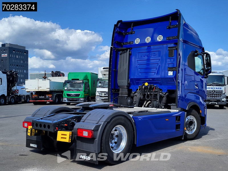 Iveco S-Way 530 4X2 Retarder 2xTanks LED Standklima Navi ACC Euro 6 - شاحنة جرار: صور 5 Iveco S-Way 530 4X2 Retarder 2xTanks LED Standklima Navi ACC Euro 6 - شاحنة جرار: صور 5