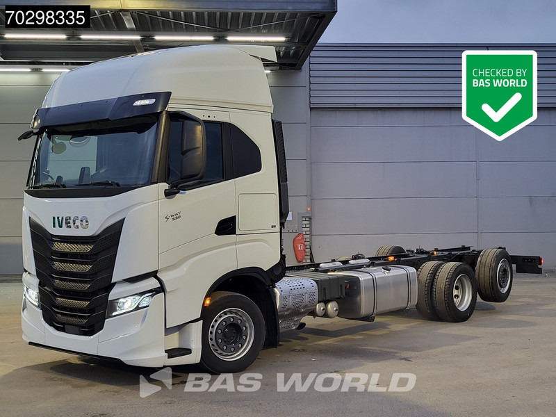 Iveco S-Way 530 6X2 NEW chassis! Retarder Standairco Lift+Steering-Axle Automatic LED ACC Euro 6 - الشاسيه شاحنة: صور 1 Iveco S-Way 530 6X2 NEW chassis! Retarder Standairco Lift+Steering-Axle Automatic LED ACC Euro 6 - الشاسيه شاحنة: صور 1
