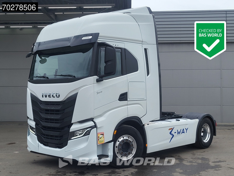 Iveco S-Way 570 S-Way 4X2 Retarder 2x Tanks Standklima Navi Alcoa's - شاحنة جرار: صور 1 Iveco S-Way 570 S-Way 4X2 Retarder 2x Tanks Standklima Navi Alcoa's - شاحنة جرار: صور 1