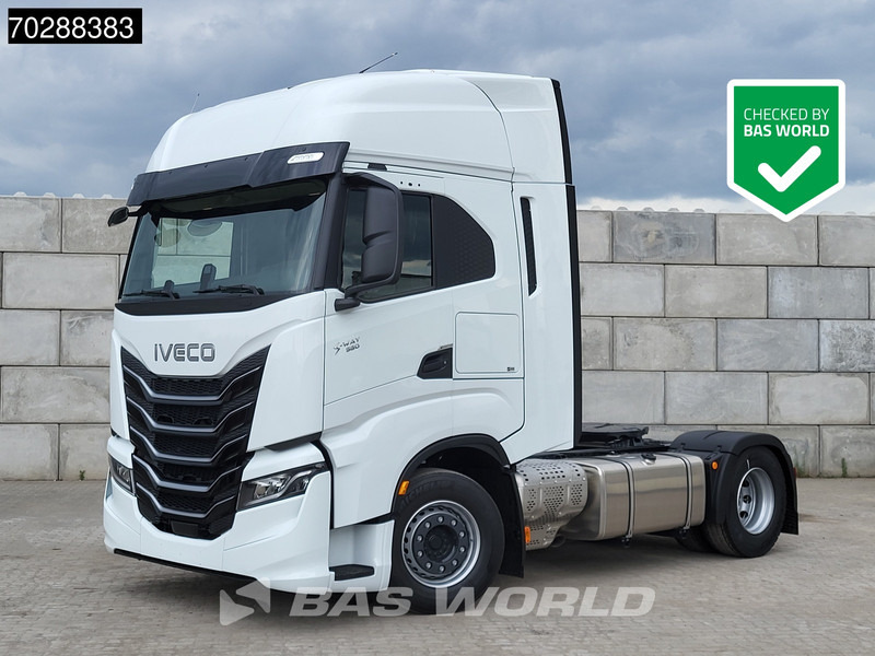 Iveco S-Way 580 4X2 2x Tanks ACC Standklima - شاحنة جرار: صور 1 Iveco S-Way 580 4X2 2x Tanks ACC Standklima - شاحنة جرار: صور 1